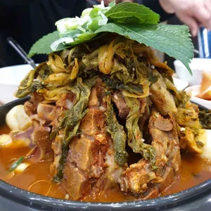 유명한감자탕 사진