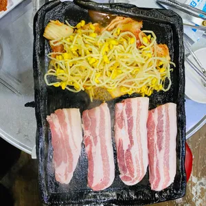 돼지네 리뷰 사진