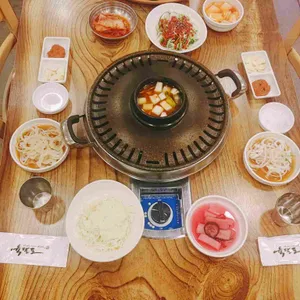육달포 대표 사진