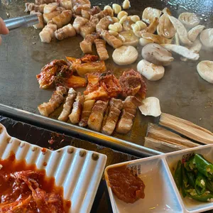 석양삼겹살 사진