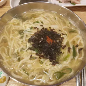 충무칼국수보쌈 사진