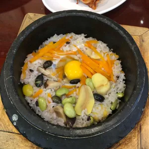 오얏리 돌솥밥 사진