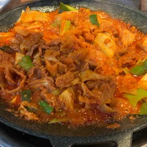 오월돼지 사진