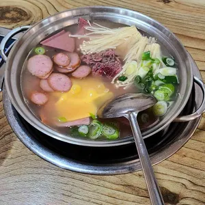 비행장정문부대찌개 리뷰 사진