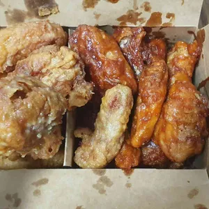 교촌치킨 사진