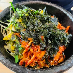 유가네뽕잎칼국수 사진