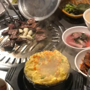 돼지꿈꾸다 사진