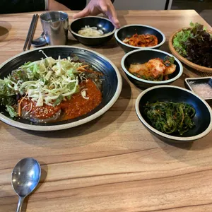 조선식탁 오정족발 사진