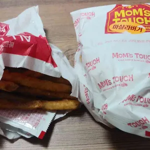 맘스터치 사진