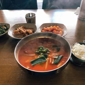 홍익 궁중 전통육개장 사진