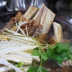 항아리갈비탕 사진