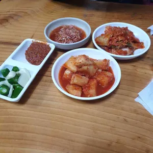 명산식당 리뷰 사진