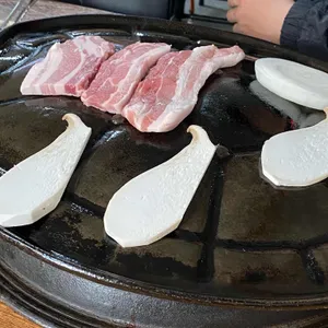언양생고기 거북이 김치삼겹살 고추장불고기 사진
