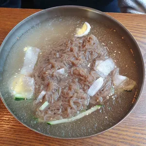 육쌈냉면 사진