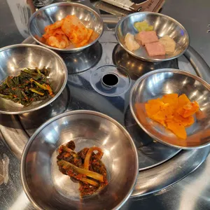 유명돈 사진