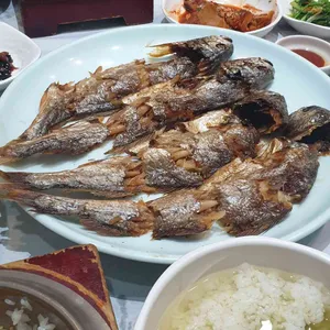 돌섬바다 사진