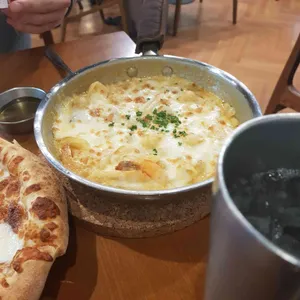 명동피자 사진