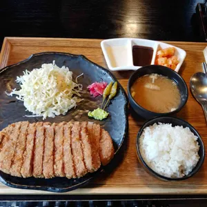 카츠미 사진