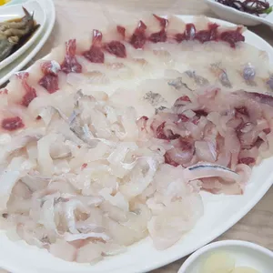9번선애횟집 사진