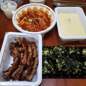 빨간집 사진