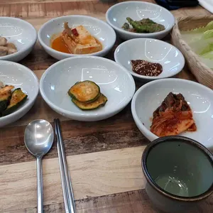 충민정 사진