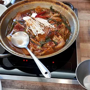 충민정 사진