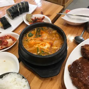 쌍둥이분식 사진
