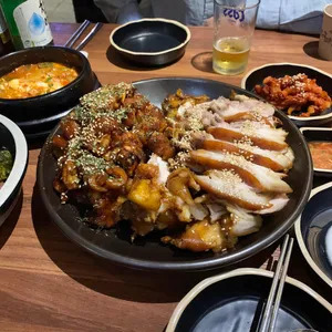 더맛있는족발보쌈 사진