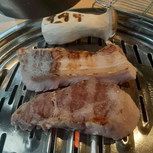 육시락 사진