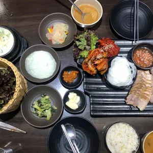 꽃피우는기와보쌈 사진
