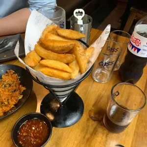 교촌치킨 사진