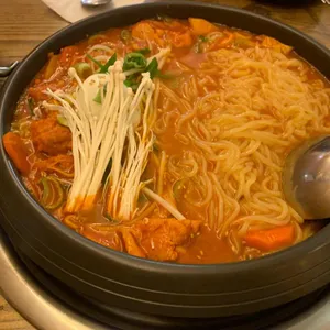 불타는춘천닭갈비 사진