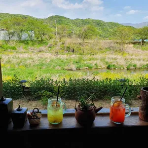 흙내음 리뷰 사진