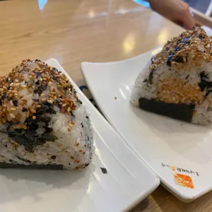 오니기리와이규동 사진