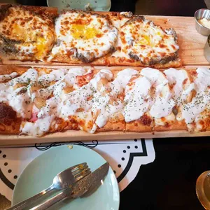 1983 pizza&pub 사진