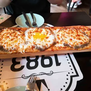 1983 pizza&pub 사진