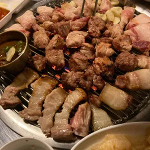 돈사돈 사진