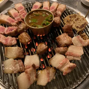 돈사돈 사진