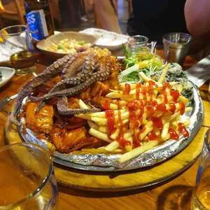 훌랄라참숯바베큐치킨 사진