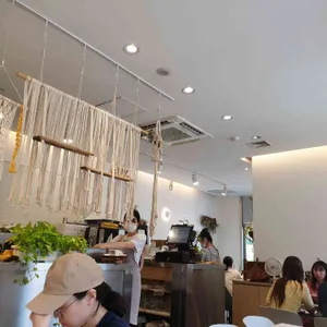 AUZ 리뷰 사진