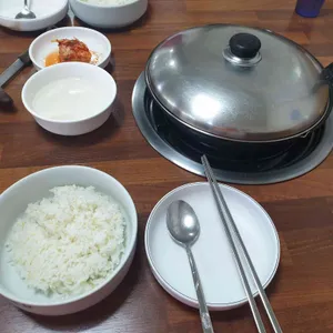 최네집 사진