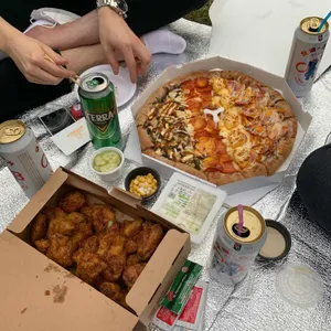 교촌치킨 사진