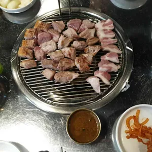 돈사돈 사진