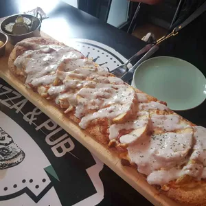 1983 pizza&pub 사진
