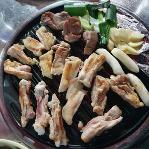 기차길닭숯불구이 사진