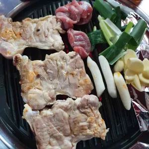 기차길닭숯불구이 사진