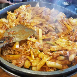 항아리닭갈비막국수 사진