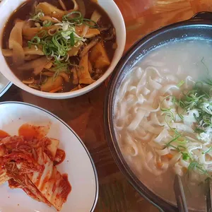 탐스칼국수 사진