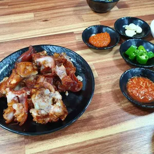 군포왕족발 사진