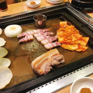 화성통삼겹 사진